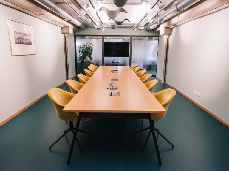 1000Satellites-Hamburg-Konferenzraum