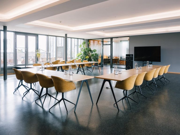 1000Satellites-Hamburg-Meetingraum